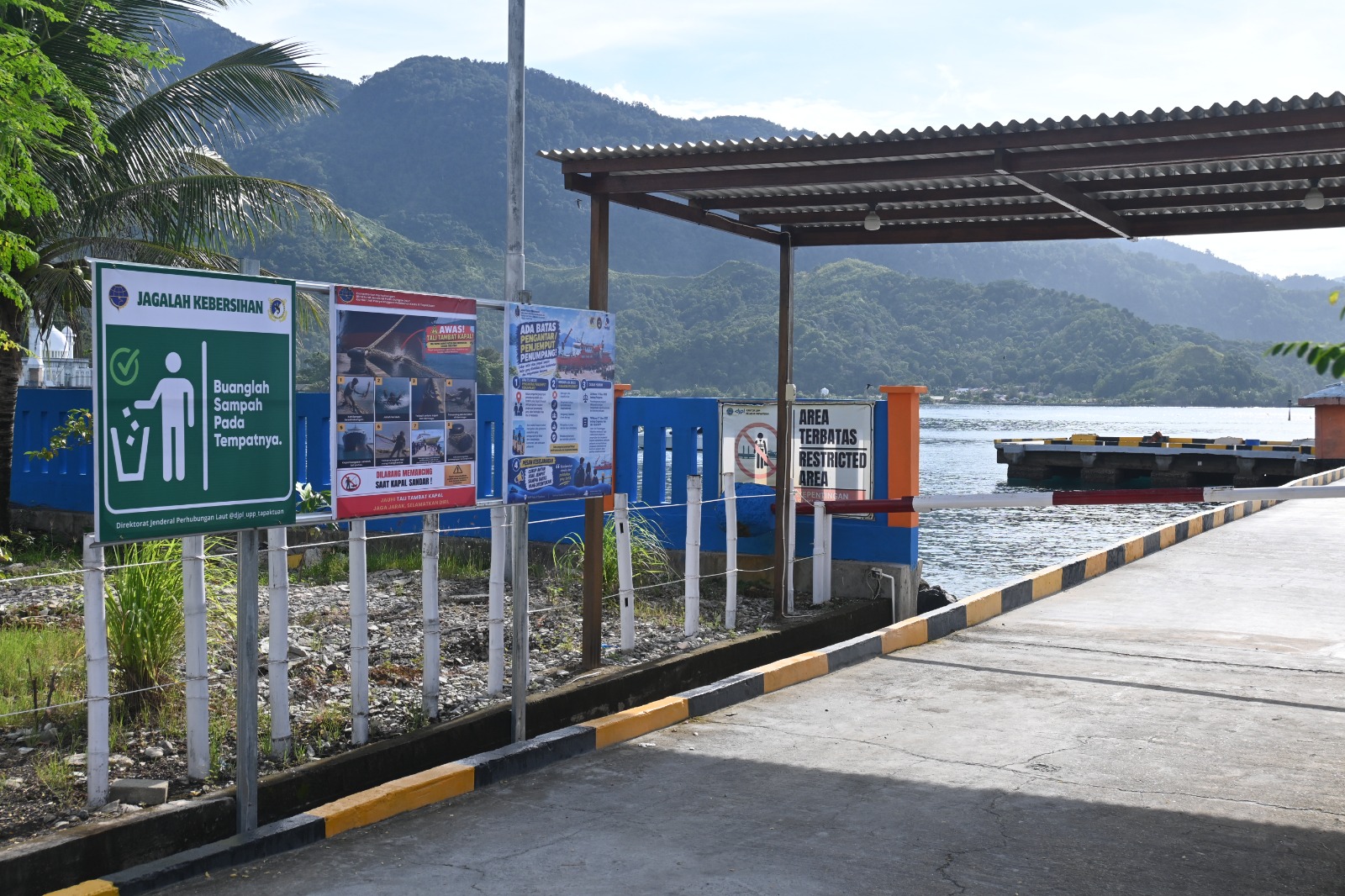 Patuhi peraturan di pelabuhan